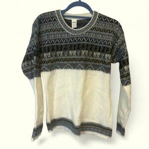 Artesanias Yarina Alpaca and wool blend, stunning fair isle sweater ladies Med